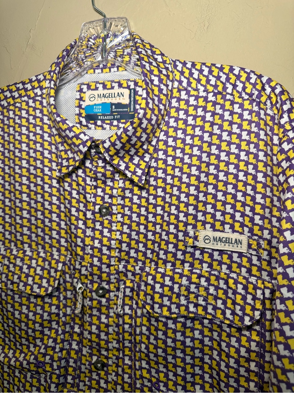 Magellan Men’s S Fishing Shirt Purple Gold Louisiana State Print LSU Gameday